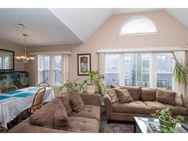 11 Dean St unit 11, Hartford, CT 06114 - photo 1