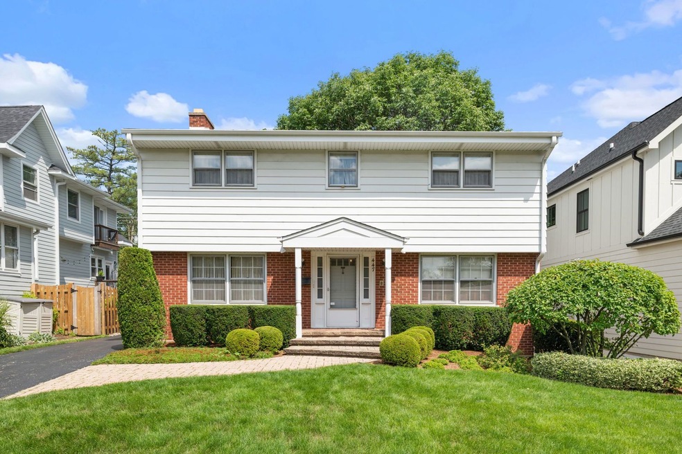 447 S Arlington Ave, Elmhurst, IL 60126 - photo 1