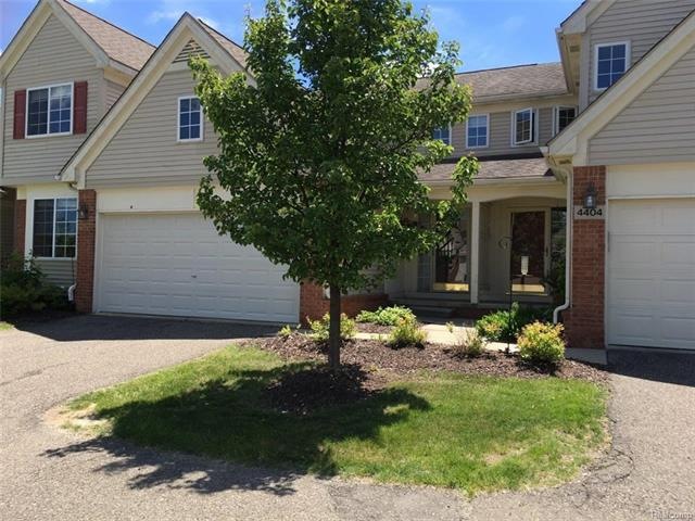 Welcome to your new home!  This condo offers spaci