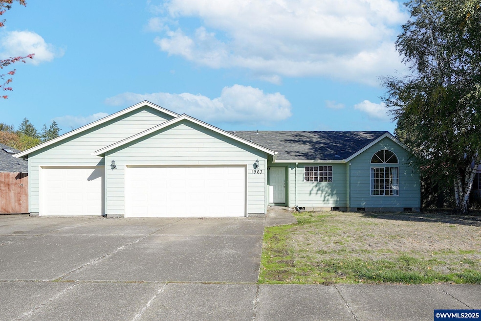 Under Contract $390,000 • Co-Listing Agent