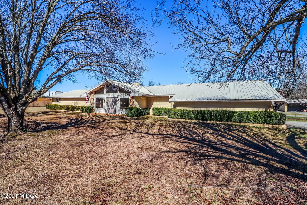 4724 Bennet - Front 1