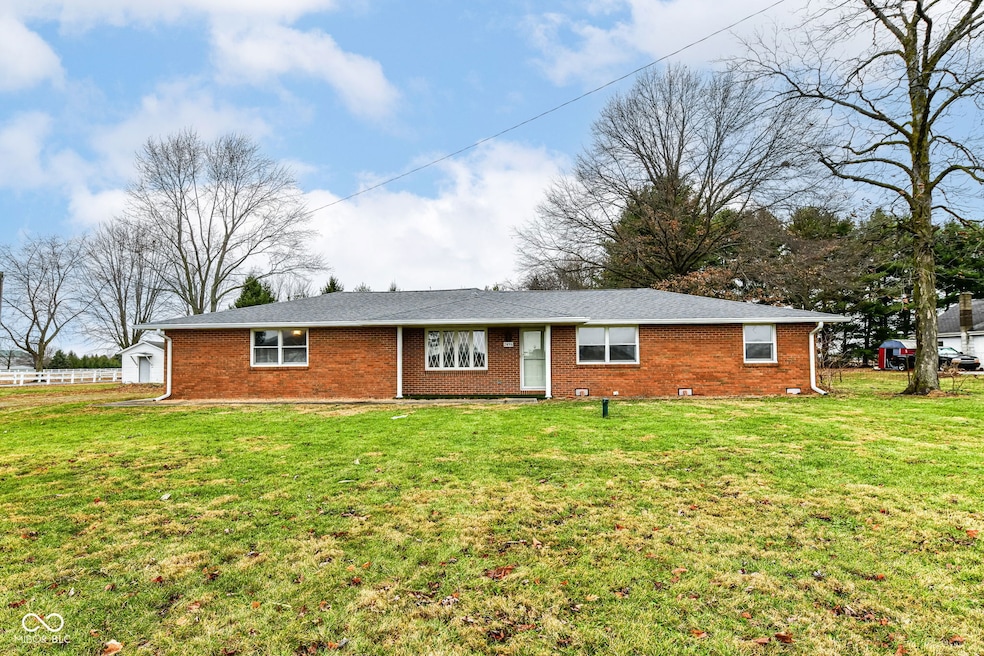 2496 E 500 S, Anderson, IN 46017 - photo 1