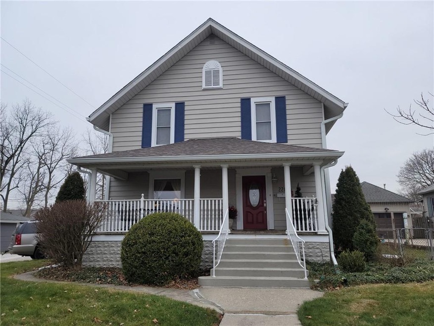 221 W Madison St, Tipton, IN 46072 - photo 1