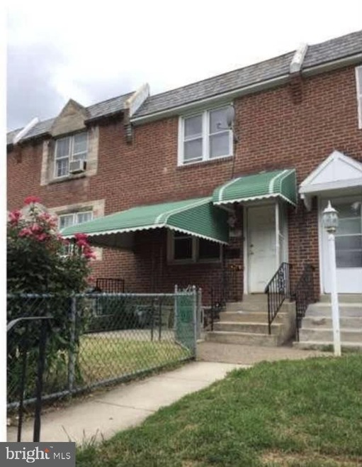 51 Mermont Cir, Darby, PA 19023 - photo 1