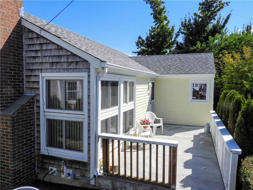 Front house - front deck