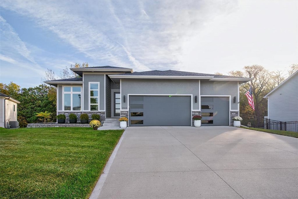 For Sale $750,000 • Co-Listing Agent