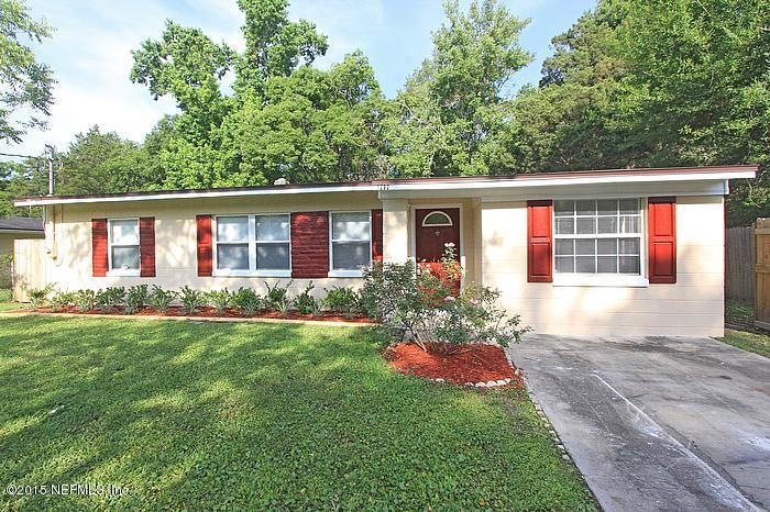 1292 Peacefield Dr, Jacksonville, FL 32205 - photo 1