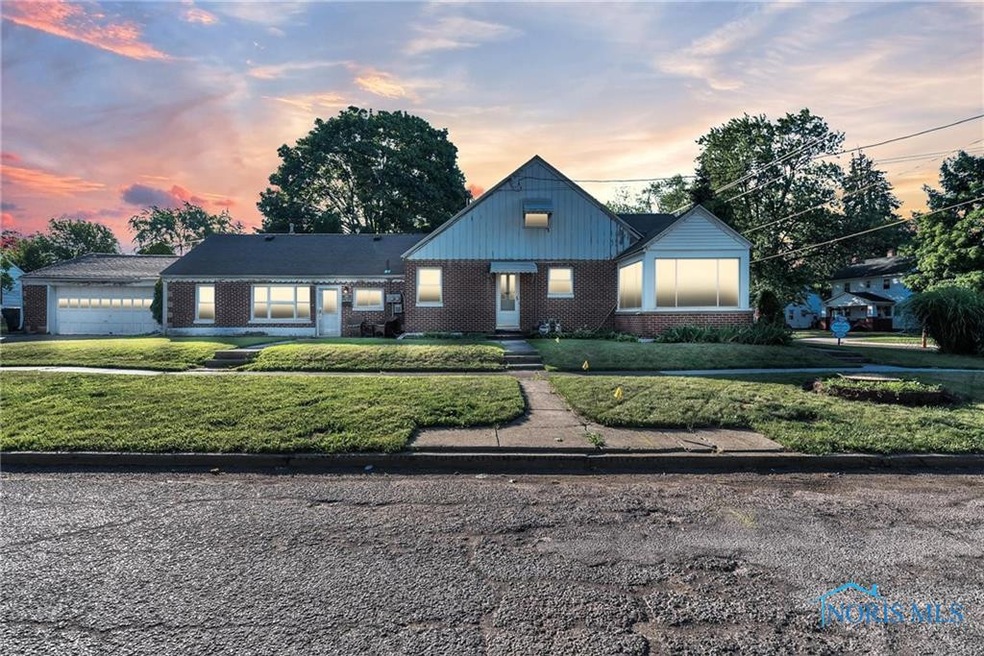 2124 Berdan Ave, Toledo, OH 43613 - photo 1