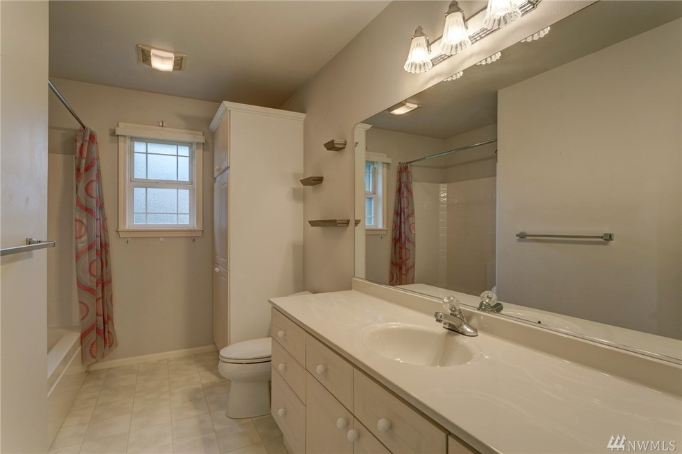 1119 E Front St, Lynden, WA 98264 - photo 1