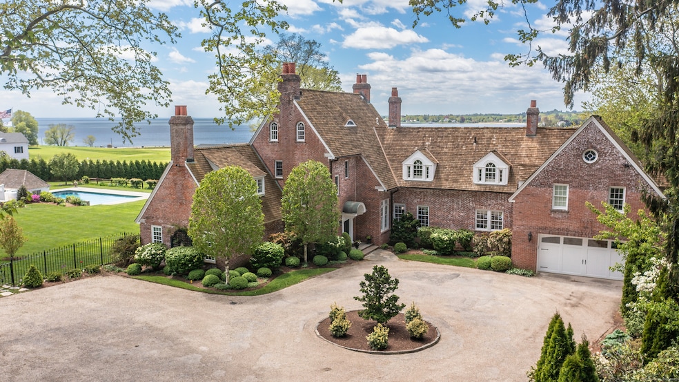 828 Sasco Hill Rd, Fairfield, CT 06824 - photo 1