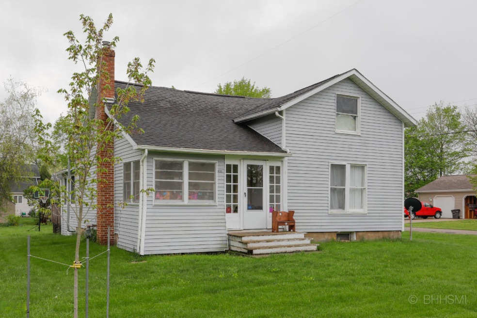 202 E North St-101