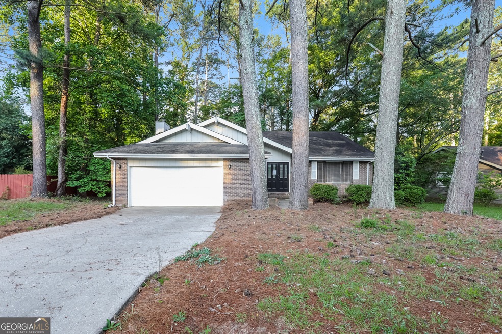 826 Duke Ct, Jonesboro, GA 30238 - photo 1