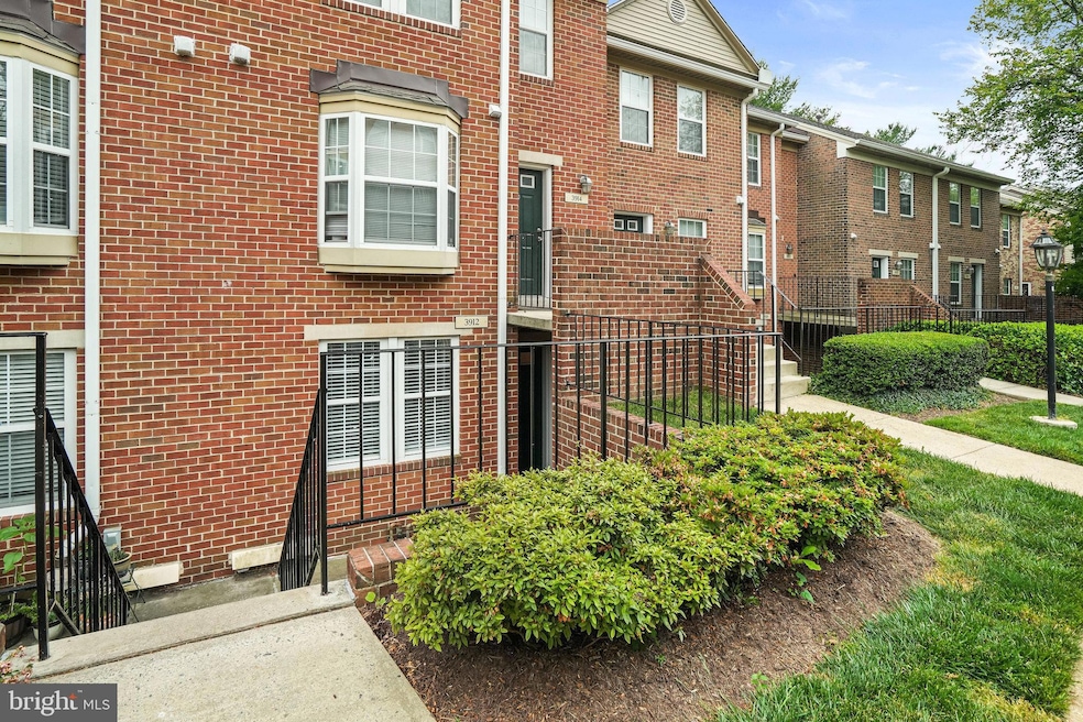 3912 Chesterwood Dr, Silver Spring, MD 20906 - photo 1