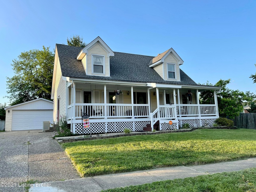 6915 Beard Ct, Louisville, KY 40228 - photo 1