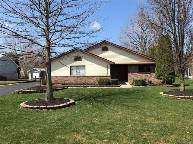 31300812_10155990942506253_8047588606014914560_n.j