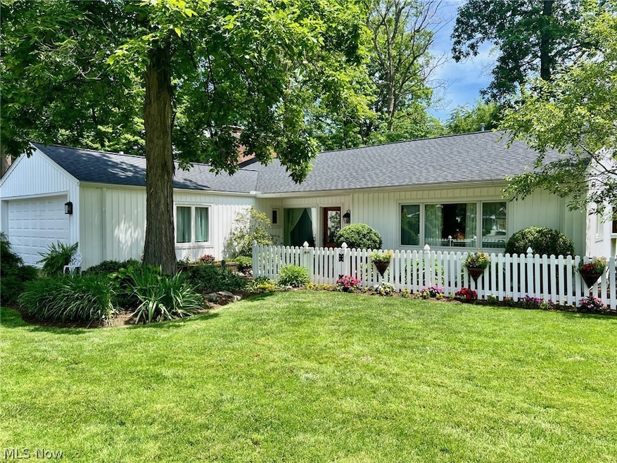 400 Trails End, Aurora, OH 44202 - photo 1