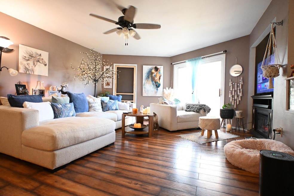 W169N11588 Biscayne Dr unit 14, Germantown, WI 53022 - photo 1