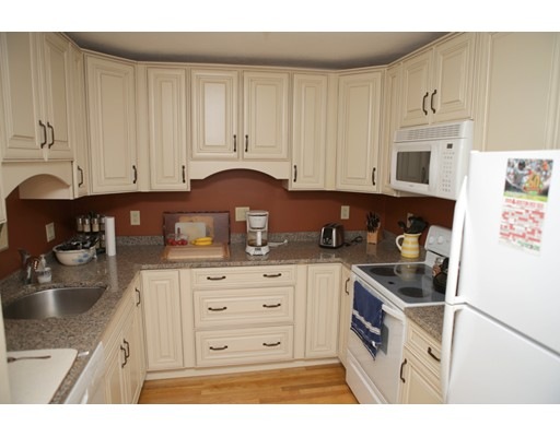 62 Broad Reach unit 403, Weymouth, MA 02191 - photo 1