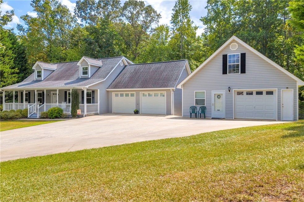 227 Jana Dr, Walhalla, SC 29691 - photo 1