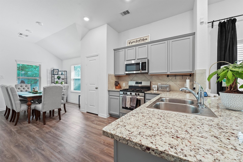 Under Contract $279,995