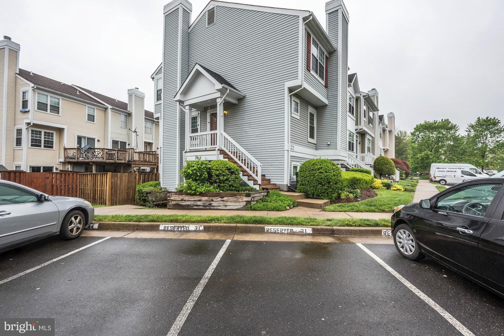 7916 Saddlehorn Ct unit 33, Manassas, VA 20109 - photo 1