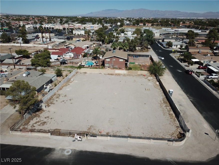4730 S Pioneer Ave, Las Vegas, NV 89102 - photo 1