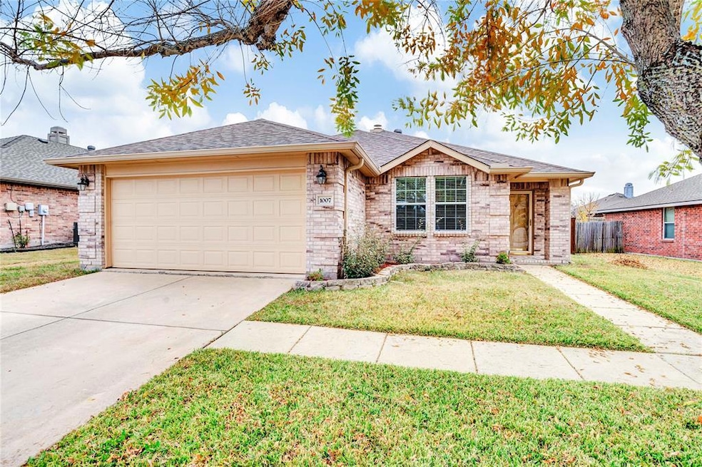 1007 Lowndes Ln, Wylie, TX 75098 - photo 1