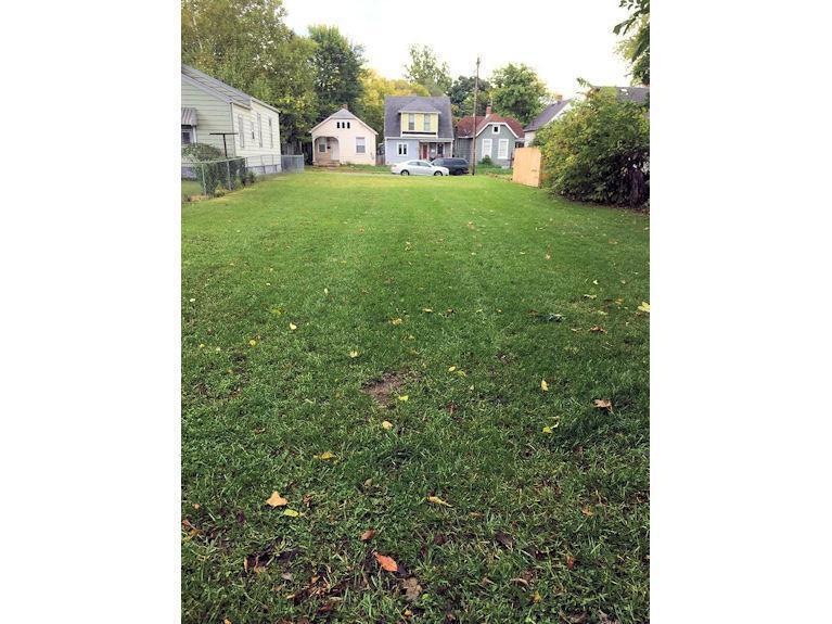 310 Moore St, Middletown, OH 45044 - photo 1