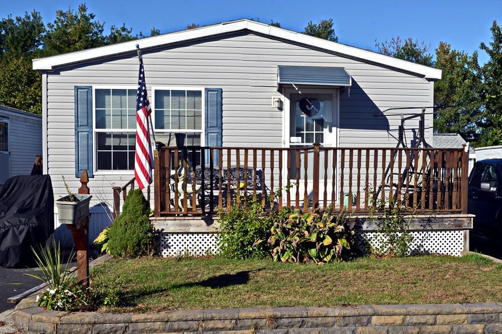 286 Newbury St unit 14, Peabody, MA 01960 - photo 1