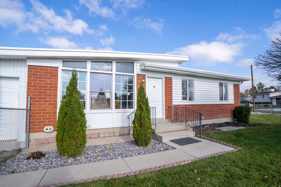 2664 W 3100 S unit 37, Salt Lake City, UT 84119 - photo 1