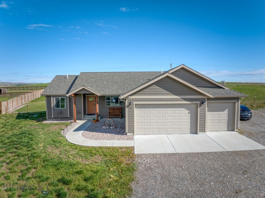 Welcome to 28 Cherokee Trail!