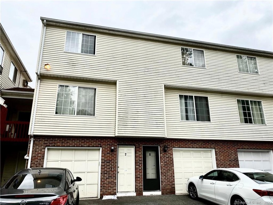 105 Industry Ln unit 8, Waterbury, CT 06704 - photo 1