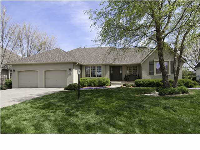 1316 N. COUNTRY WALK CIRCLE IN WHITE TAIL