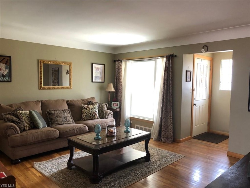 28271 Gilchrist Dr, Euclid, OH 44132 - photo 1