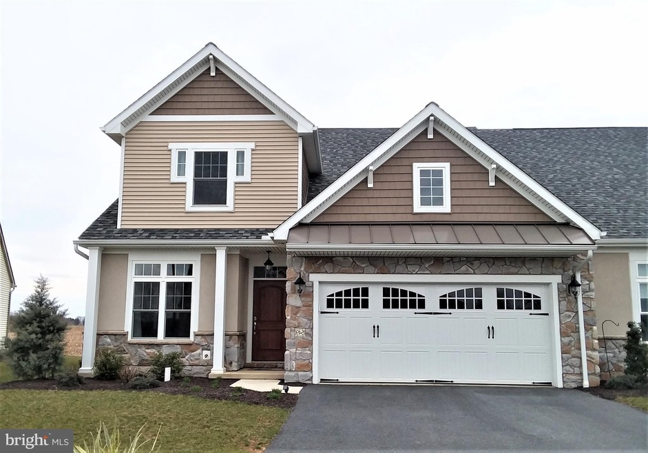 650 Springbrook Dr unit 37, Palmyra, PA 17078 - photo 1