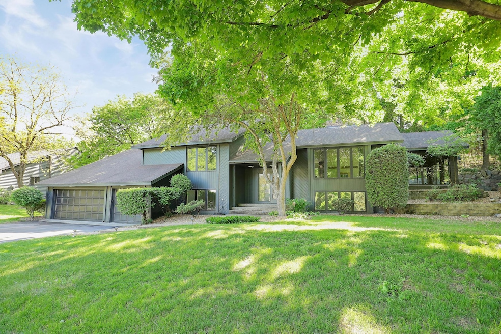 Lake Access & Lake Life everywhere!!