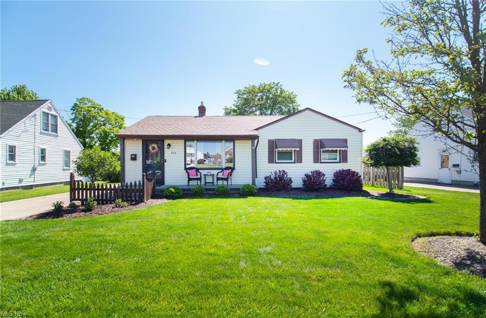 858 5th St, Struthers, OH 44471 - photo 1