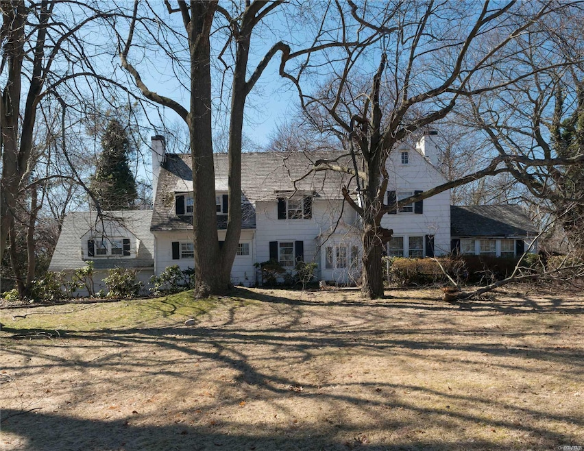 161 Sands Point Rd, Port Washington, NY 11050 - photo 1