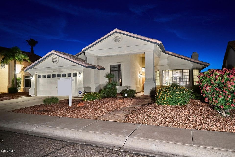 Night Front View4