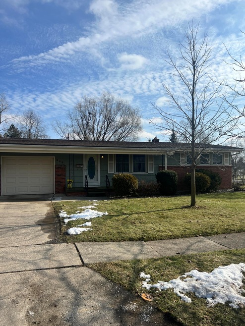 232 Renfrew Ct, Adrian, MI 49221 - photo 1