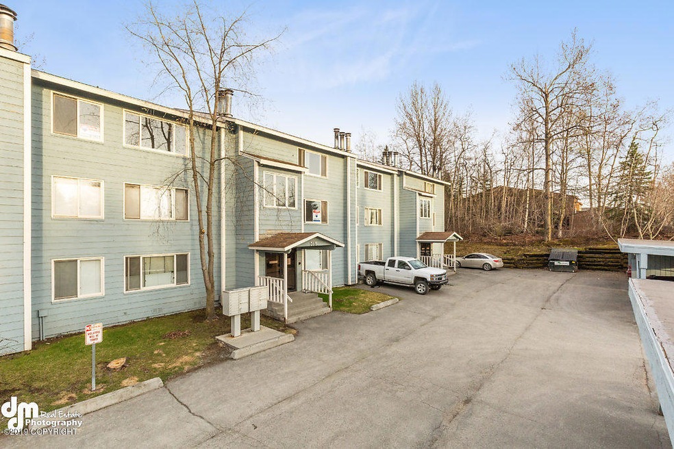 Exterior Front 20190501-DW-49085-SMALL