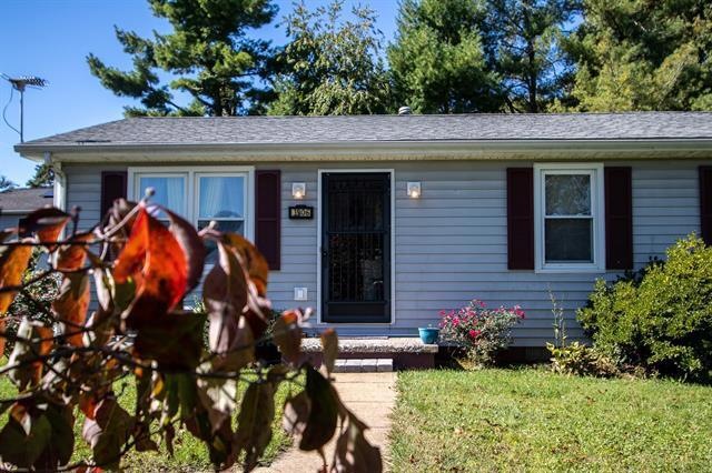 1806 Monroe St, Waynesboro, VA 22980 - photo 1