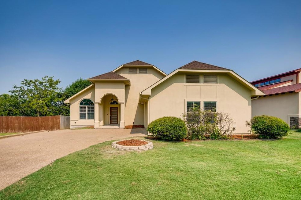 1004 Hoylake Ct, Ennis, TX 75119 - photo 1