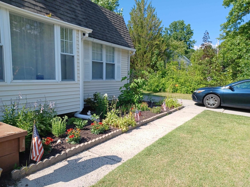 5911 Cedarcroft Dr, Mays Landing, NJ 08330 - photo 1