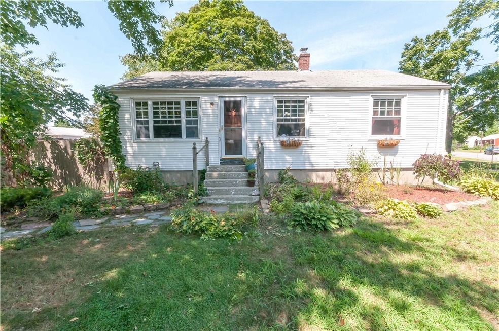 65 Novelty Rd, Warwick, RI 02889 - photo 1