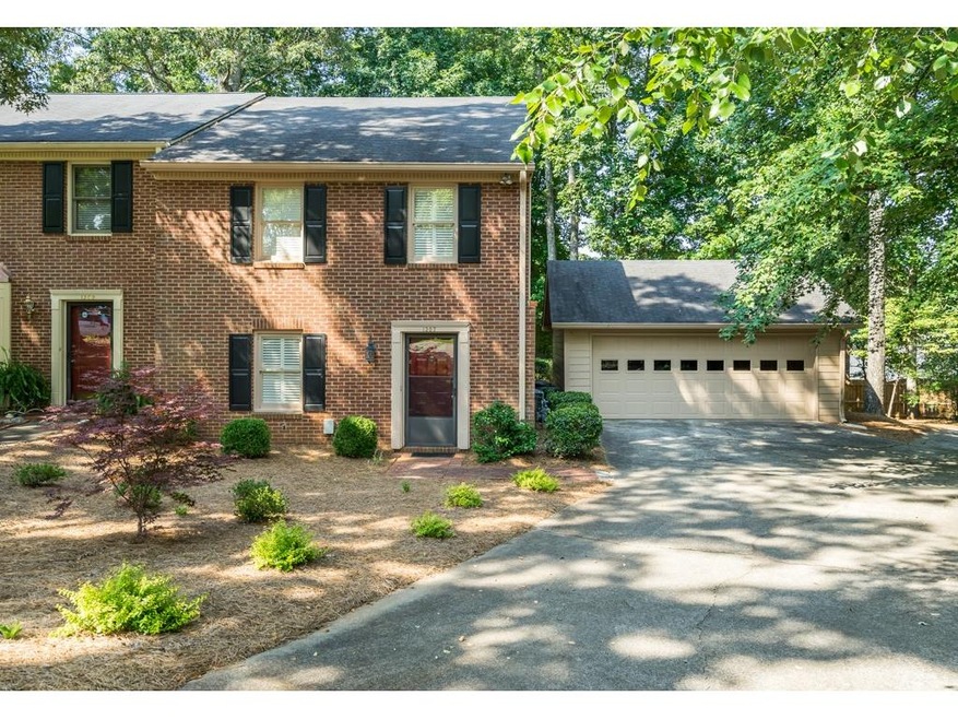 TWO BEDROOM TOWNHOME NEAR MARIETTA SQUARE