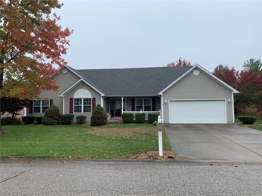 709 Mary Ann Ct, Freeburg, IL 62243 - photo 1