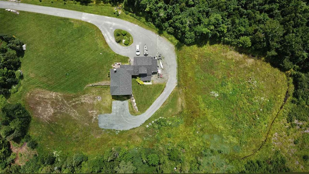 628 Turnpike Rd, Jefferson, NH 03583 - photo 1