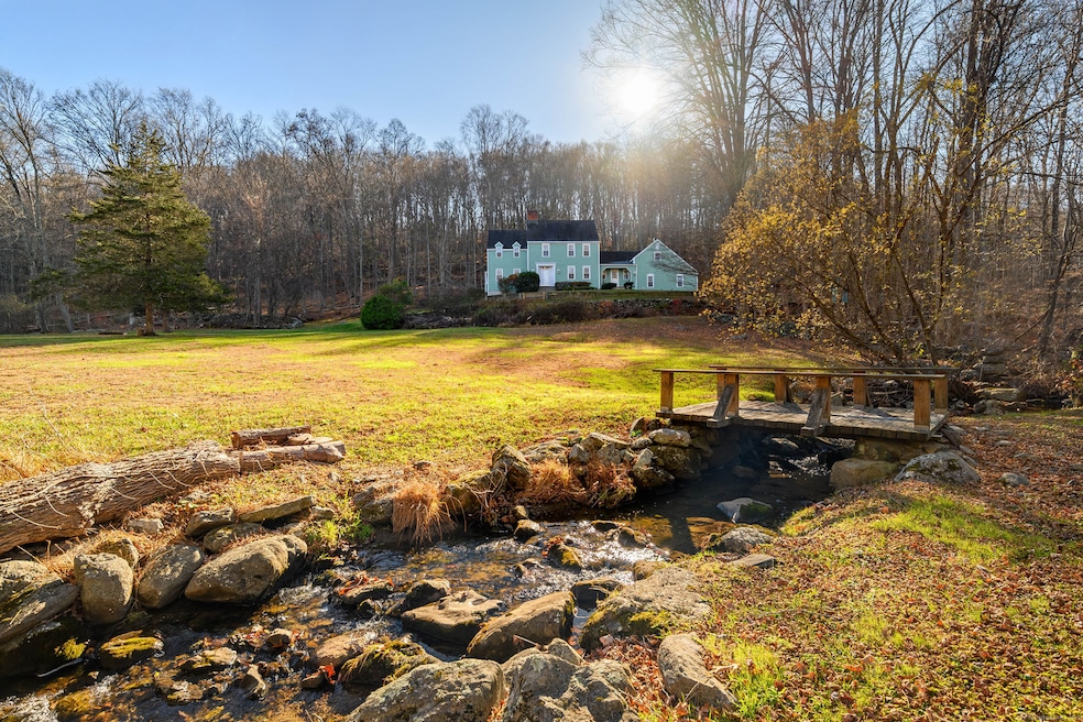 14 Concord Ridge Rd, Newtown, CT 06470 - photo 1