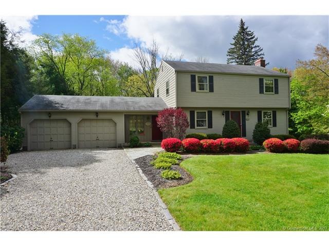 Fantastic Curb Appeal, manicured grounds with beau